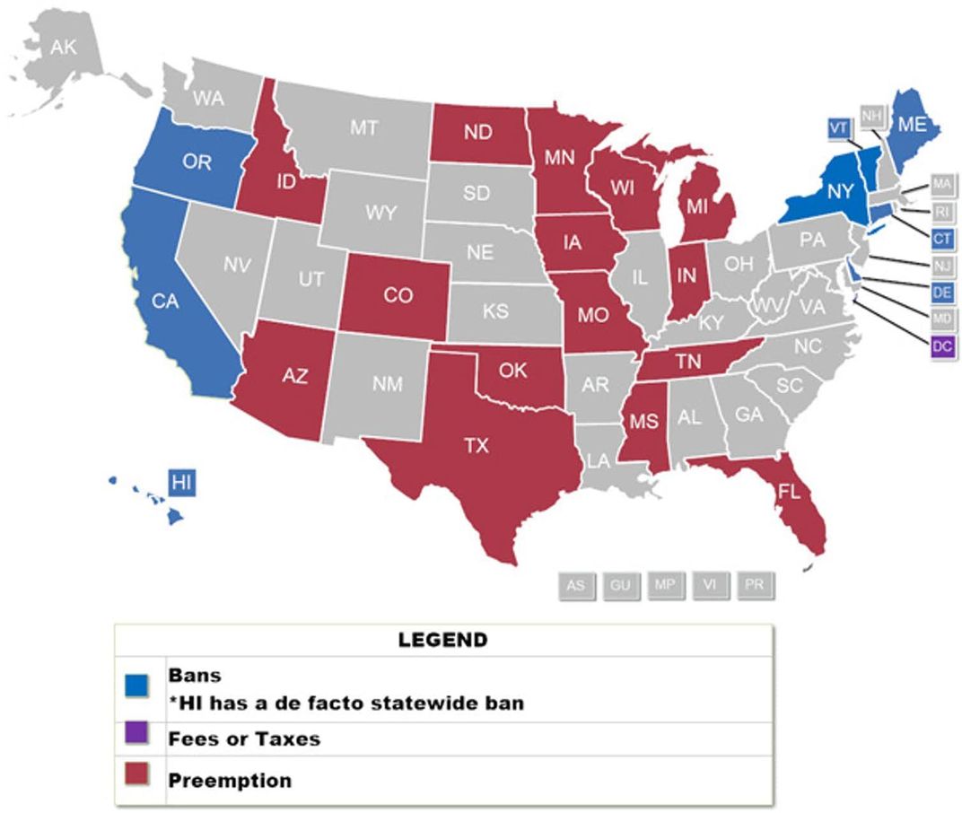 Map indicating which states ban or restrict use of plastic shopping bags.