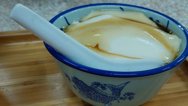 Taufufa - Soy pudding in palm sugar syrup thumbnail