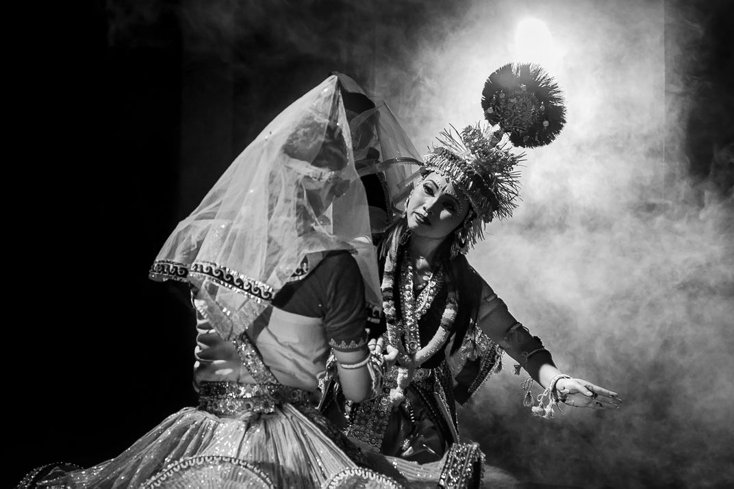 the-dance-drama-artist-smithsonian-photo-contest-smithsonian-magazine