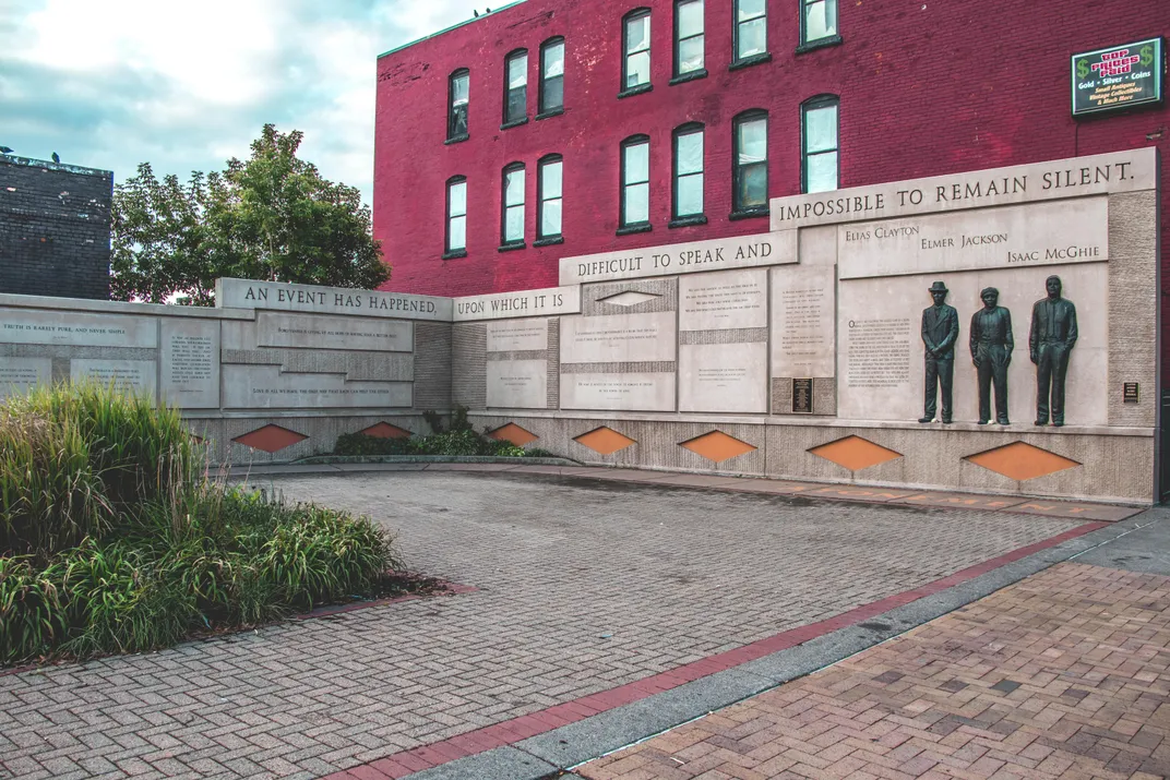 Memorial to three men lynched in Duluth