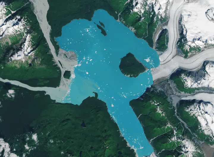 Satellite image of Prow Knob surrounded by Alsek Lake