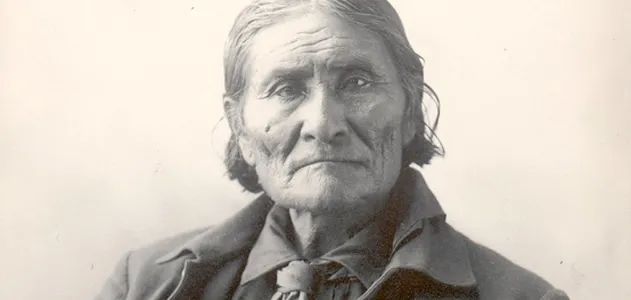 Geronimo as a prisoner of war at Fort Sill, Oklahoma, 1898