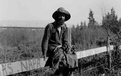 A Depression-era hobo–one of thousands who traveled the roads and rails of the United States during the 1930s.