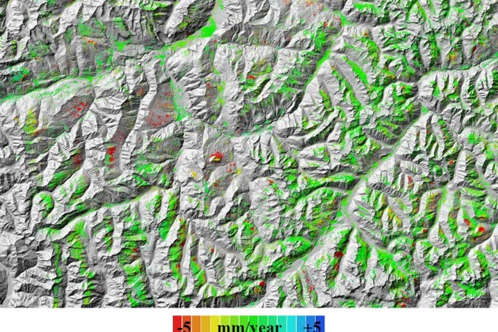 20120926_landslide_main.jpg