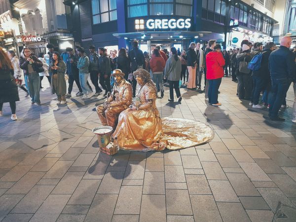 Quintessentially Modern Britain thumbnail