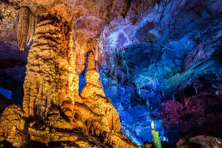 Chemical analysis of stalagmites in nearby underwater caves indicated that extensive flooding caused the collapse of the Liangzhu culture.