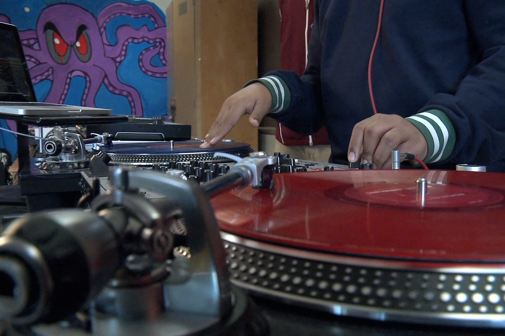 20130426105004dj-class.png