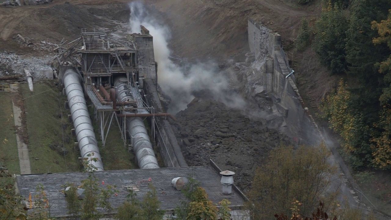 Preview thumbnail for Blowing Up the Dam