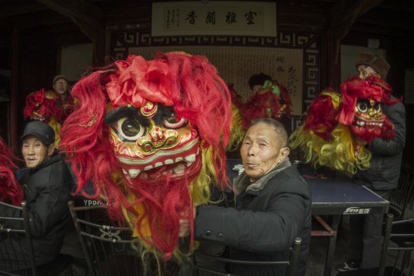 Chinese dragon head thumbnail