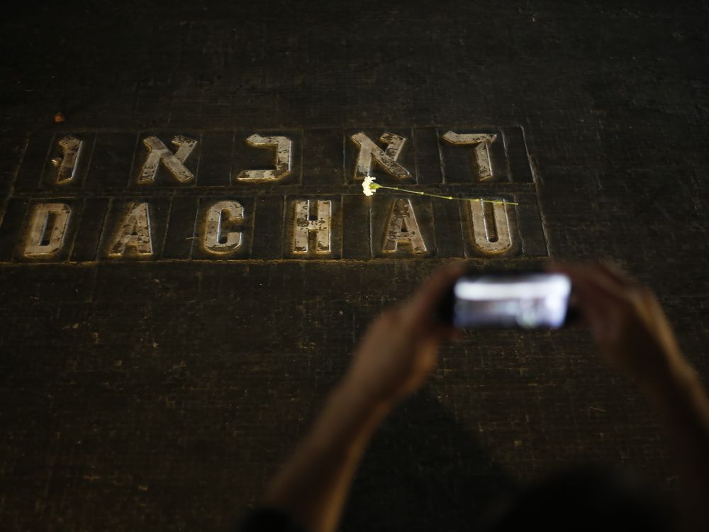 Rail_leading_to_Auschwitz_II_(Birkenau).jpg