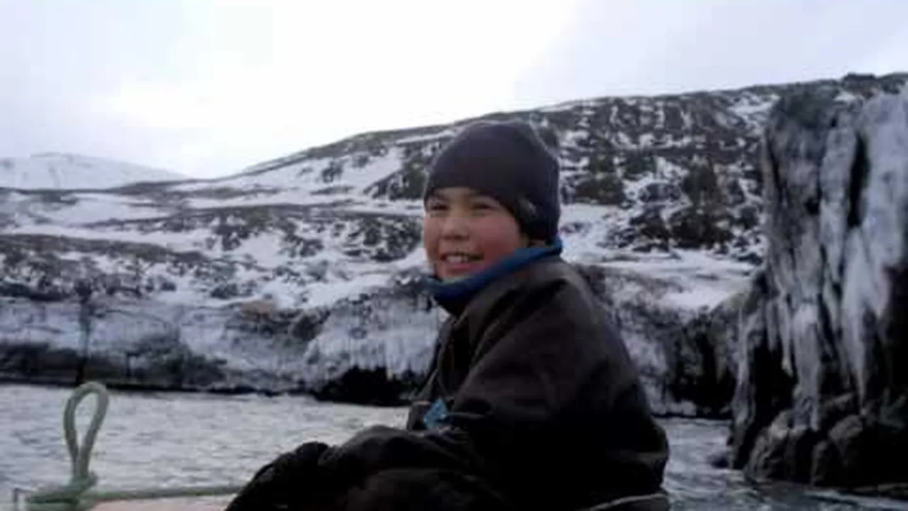 Preview thumbnail for Greenland Video: The Daily Life in Niaqornat