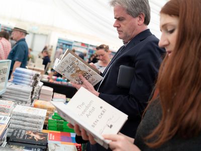 Readers diving into the 2019 Hay Festival.