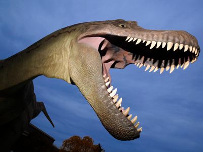 DEC15_J03_DinosaurPark.jpg