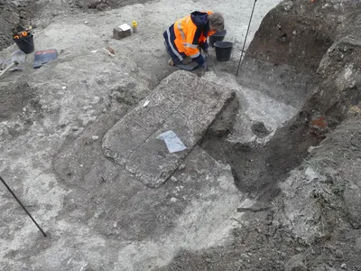 Archaeologists excavating the Roman-era sarcophagus in&nbsp;Reims