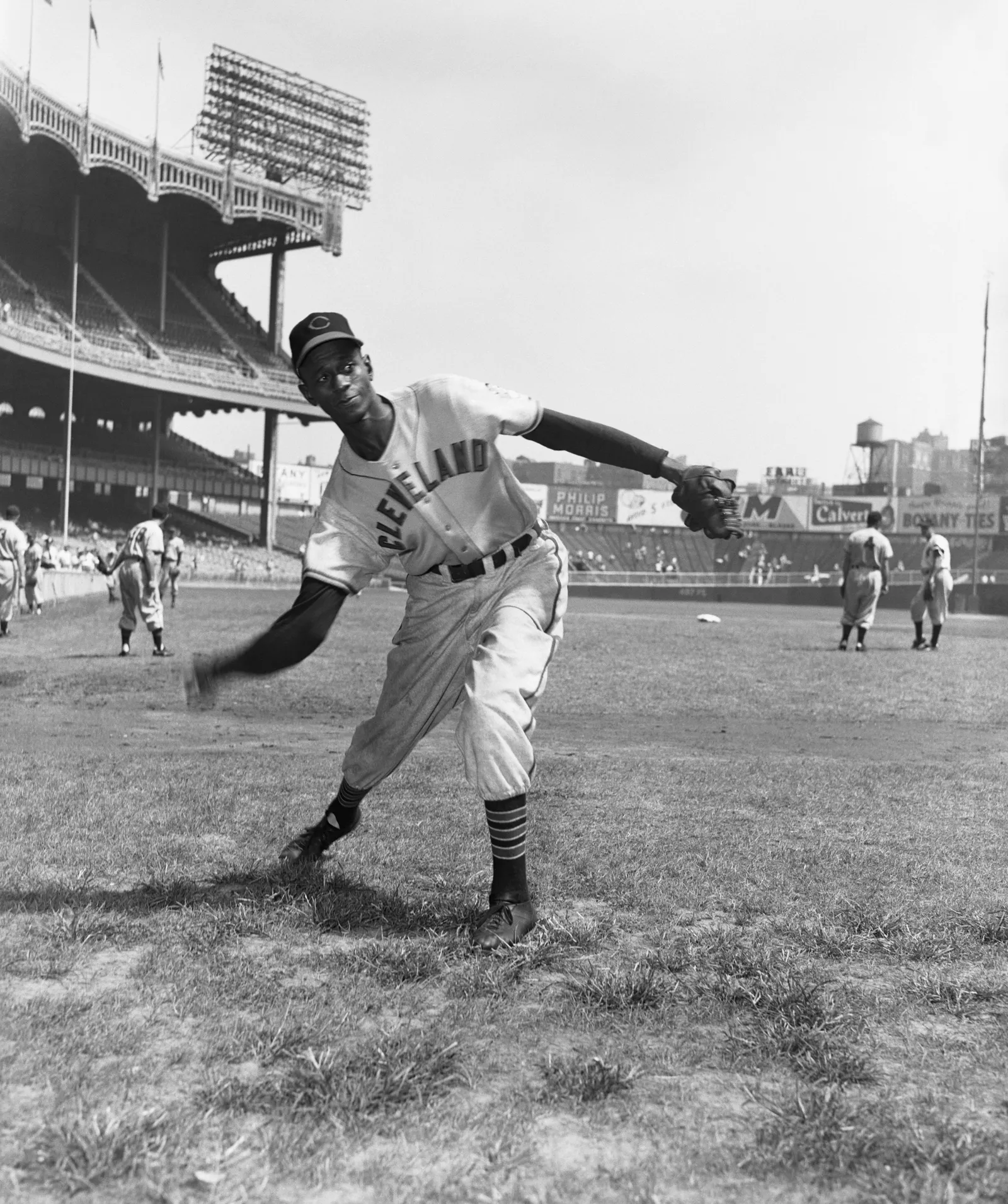 Baseball's OLDEST PLAYER EVER! (The Satchel Paige Story) 