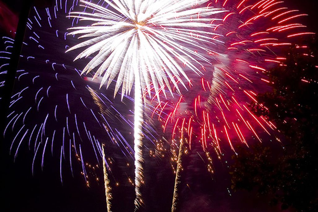 20110520104116fireworks.jpg