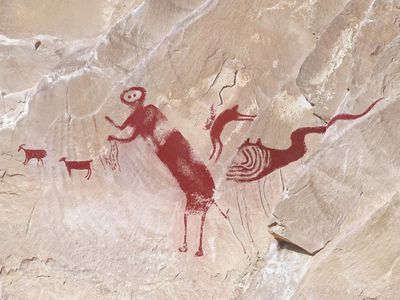 Images of the rock art after the team’s analysis show a collection of animal- and human-like figures and no dragon or pterodactyl