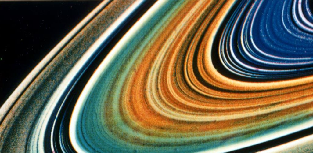 Voyager Saturn.jpg