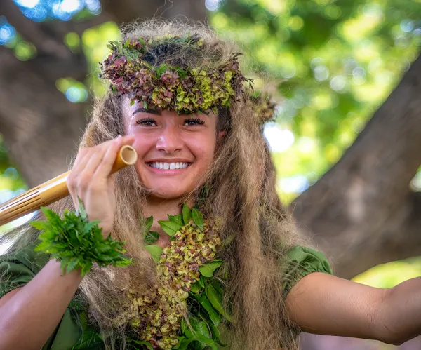 Happy Hula Dancer thumbnail