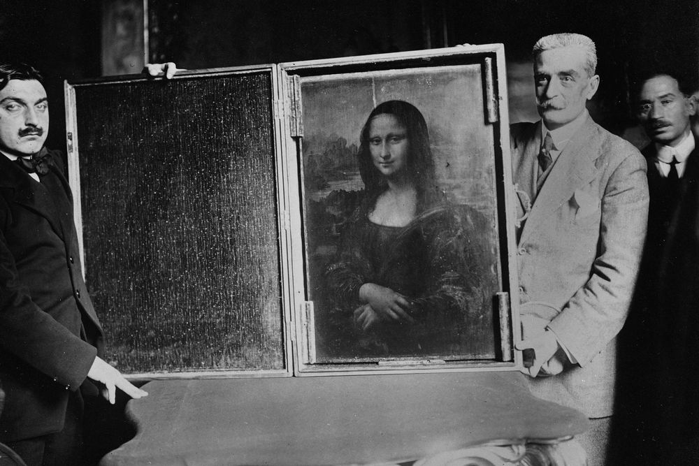 Mona Lisa returns to Louvre