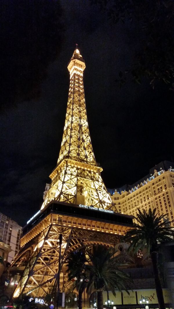 The Eiffel Tower (Las Vegas) thumbnail