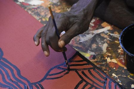 All are welcome at Papunya Tula&#39;s art centers.
