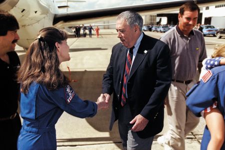 Abbey rode with the astronauts to the launch pad before every shuttle launch, and was there to greet them when they returned (here with STS-93’s Cady Coleman).
