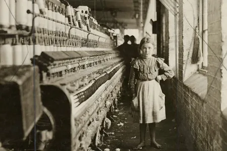 Lewis Wickes Hine&#39;s 1909 photograph of a young spinner in a Georgia cotton mill