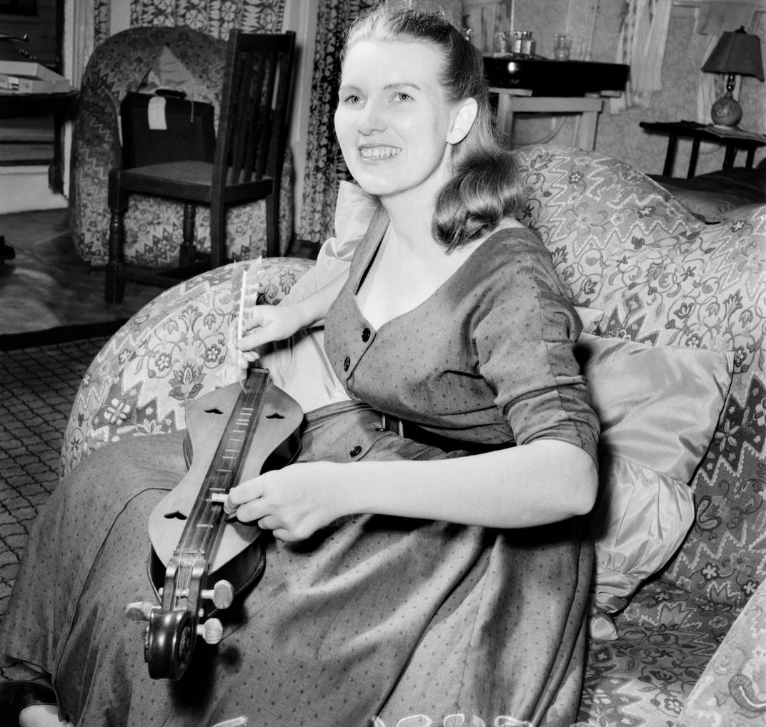 Jean Ritchie with her mountain dulcimer