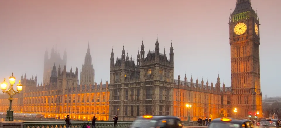  Big Ben and Parliament, London 