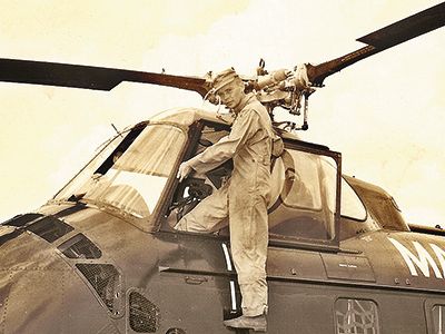 In August 1952, the author’s father stopped in Dallas while ferrying a Sikorsky HRS-2 from Bridgeport, Connecticut, to the Marine Corps base in Santa Ana, California.