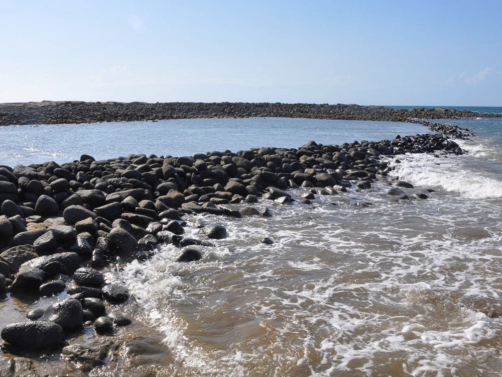 El Coral beach fish trap in Saboga Island, Panama