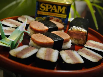 Spam musubi, a Japanese-American dish created in Hawaii, is made of Spam, rice and seaweed.
