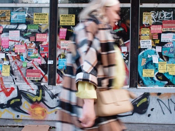 Woman and advertising thumbnail