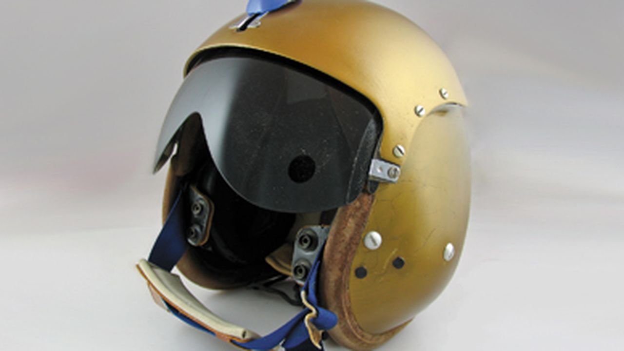 josh dunhamel replica shoei helmet shoei rf-1000 Miguel Duhamel  ( L)