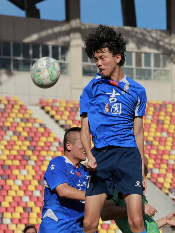 Competing for a header thumbnail