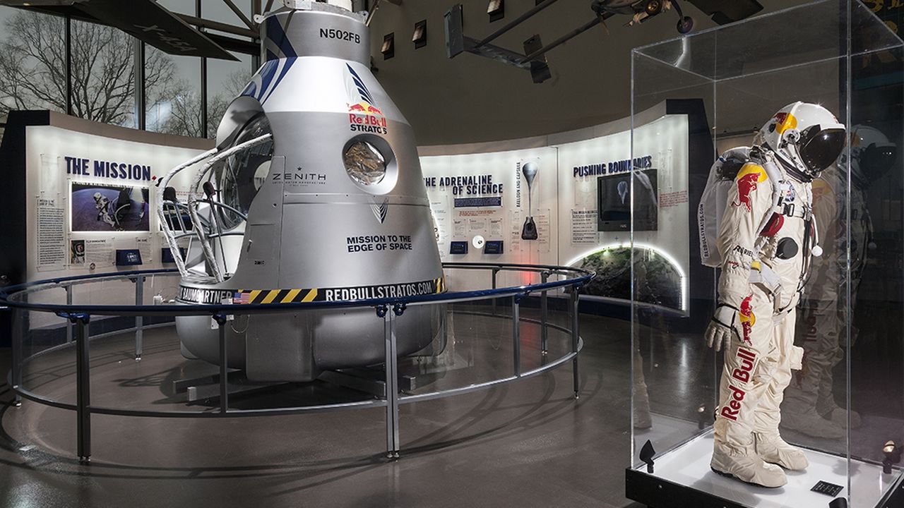 Felix Baumgartner's “Edge of Space” Capsule Goes on Display, image size:1280x720