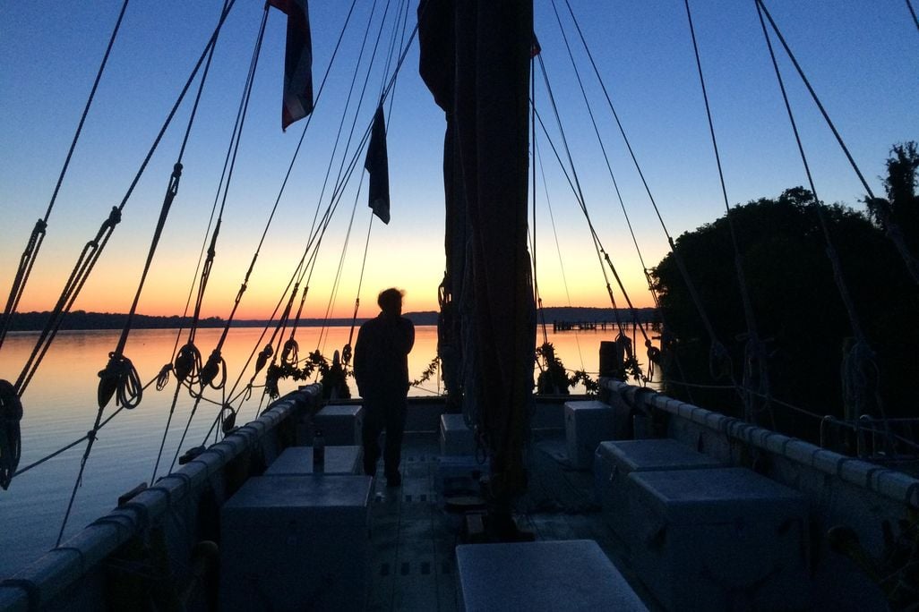 Hokulea, dawn