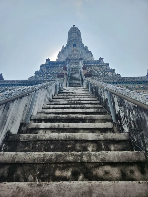 The steps of Wat Arun thumbnail