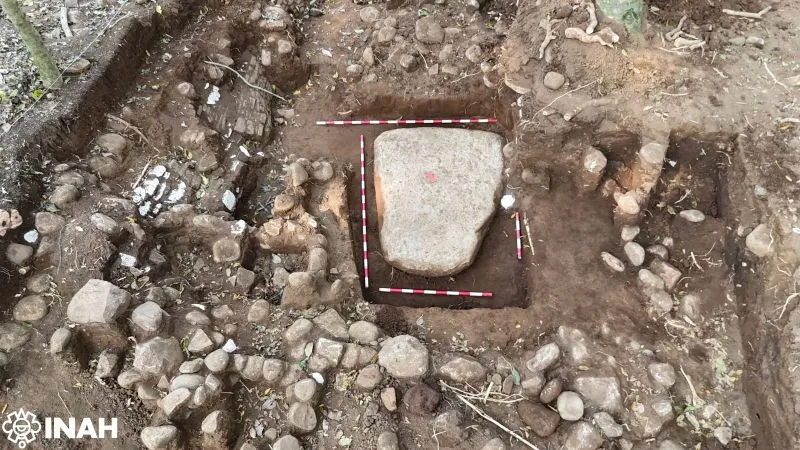 stela in situ