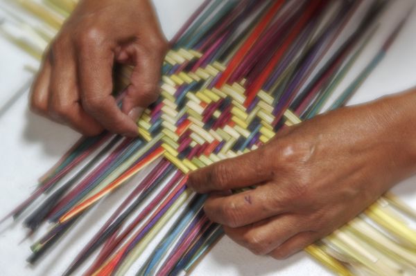 Weaving the Hopi Way thumbnail