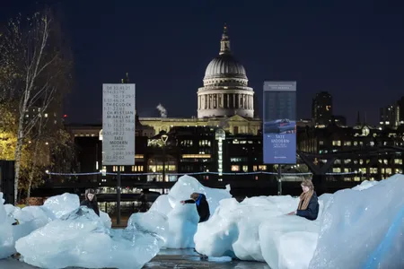 The artist installed 24 blocks of Greelandic ice outside of London's Tate Modern