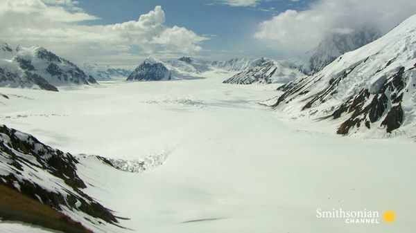 Preview thumbnail for Breathtaking Views of the Largest Glacier in North America