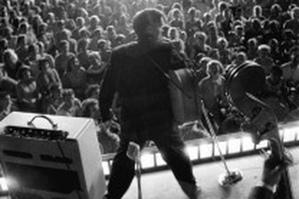 20110520110609Starburst-208x300.jpg