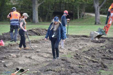 "Time Team" archaeologist Carenza Lewis helped supervise the dig.