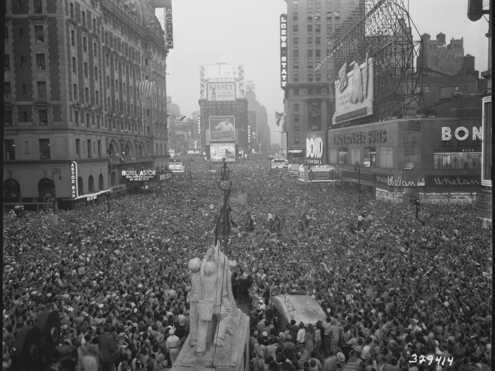 VJ-day-in-Times-Square