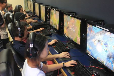University of California, Irvine students playing League of Legends.