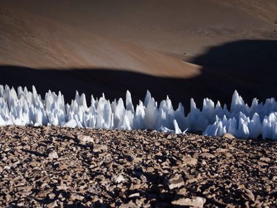 penitent ice formations