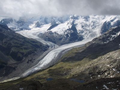 As many as 4,000 snow machines could soon preserve the ice on this Swiss glacier.