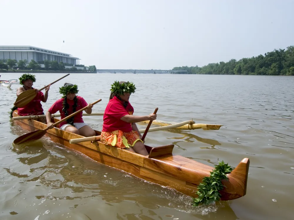 Hawaiian wa'a (canoe)